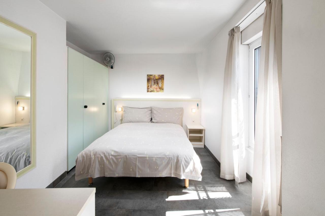 וילנב Hotel Du Port מראה חיצוני תמונה