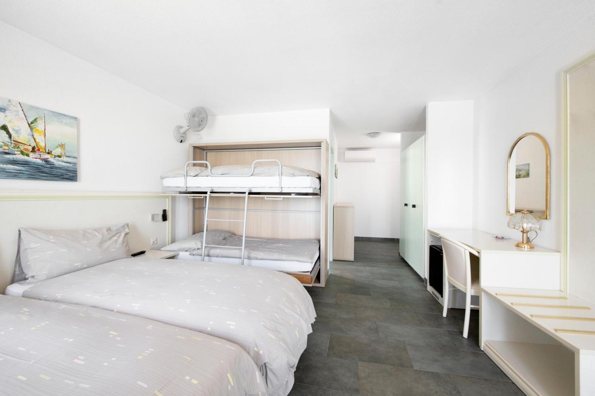 וילנב Hotel Du Port מראה חיצוני תמונה