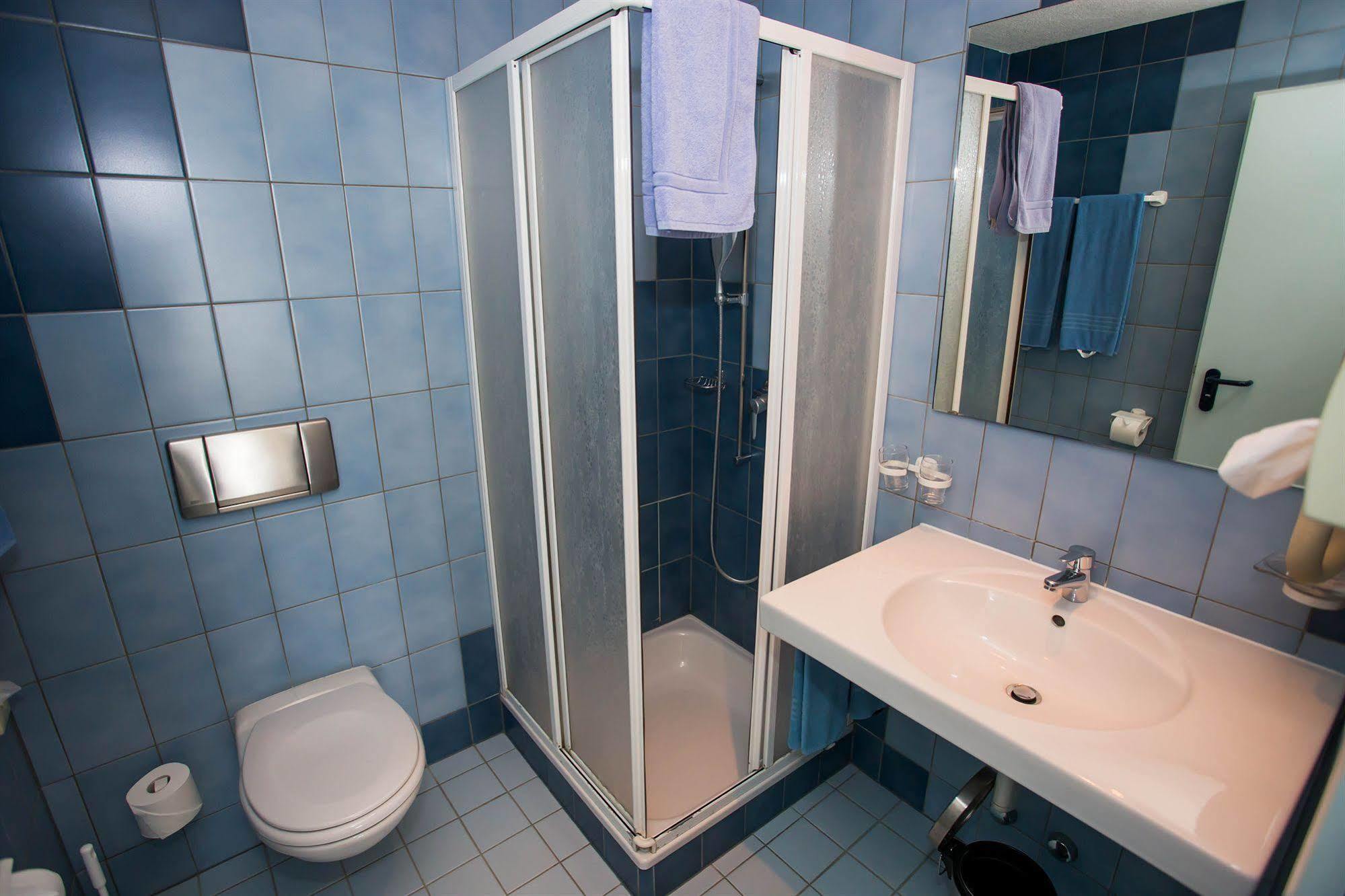 וילנב Hotel Du Port מראה חיצוני תמונה