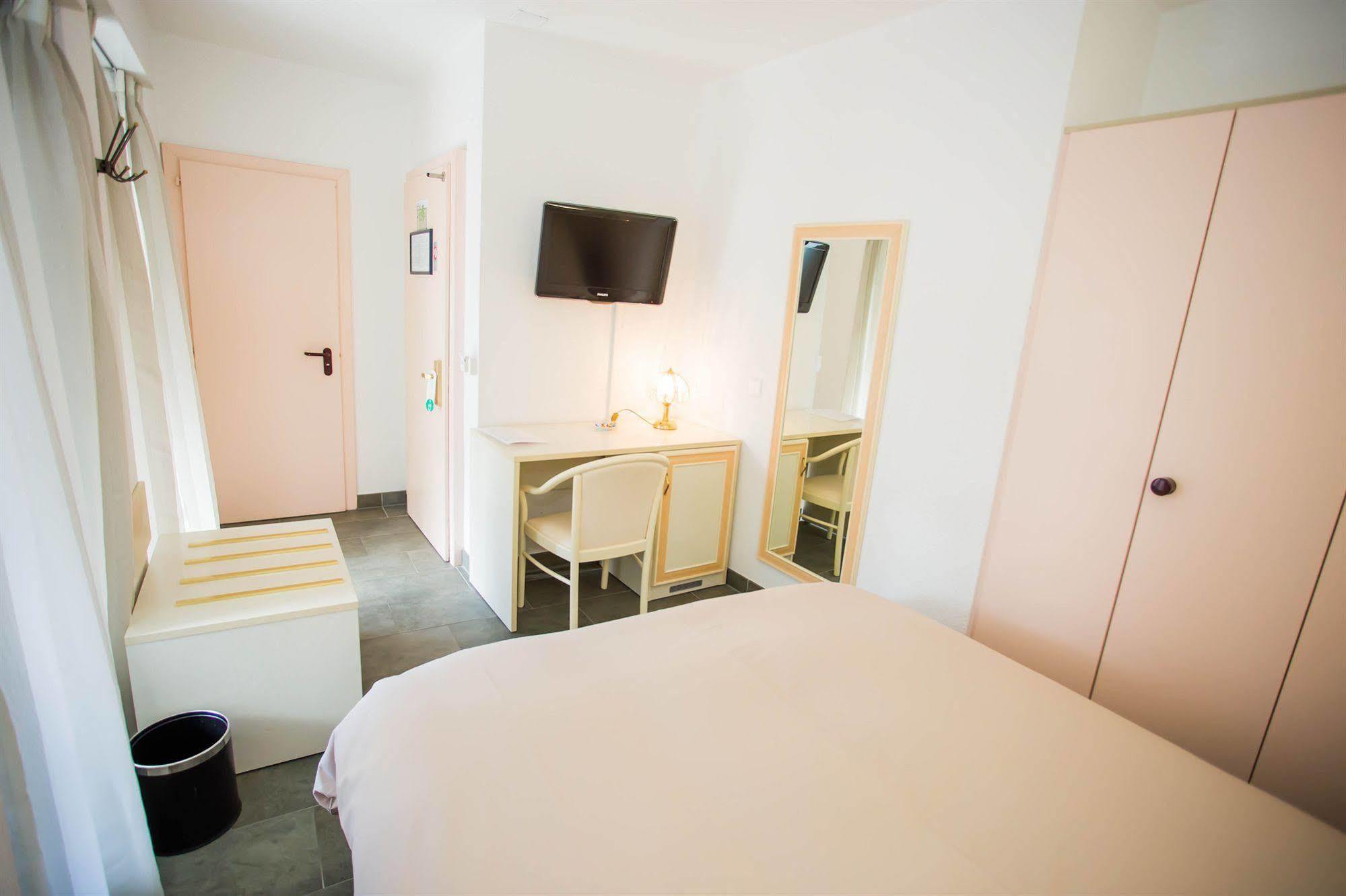 וילנב Hotel Du Port מראה חיצוני תמונה