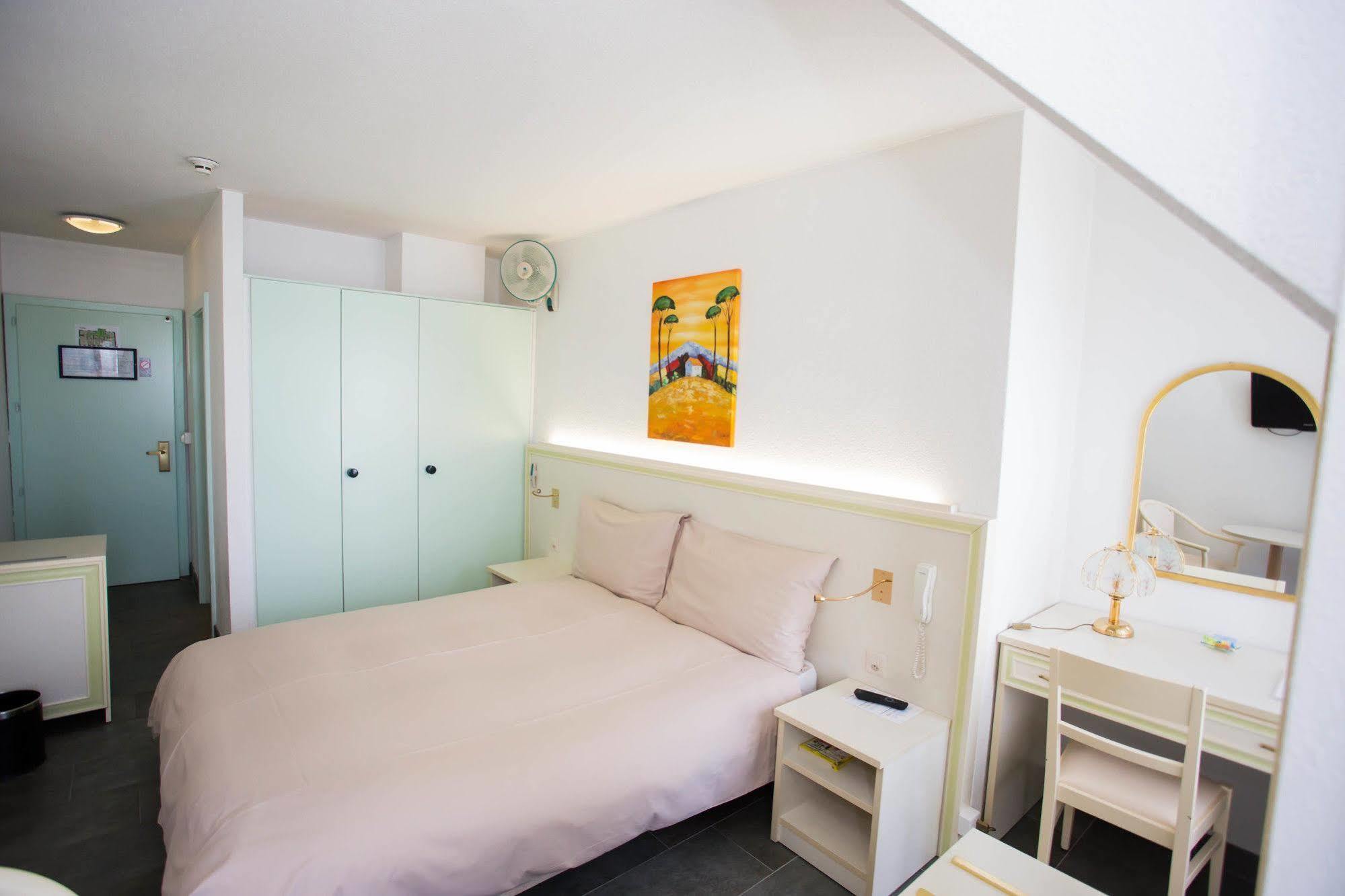 וילנב Hotel Du Port מראה חיצוני תמונה