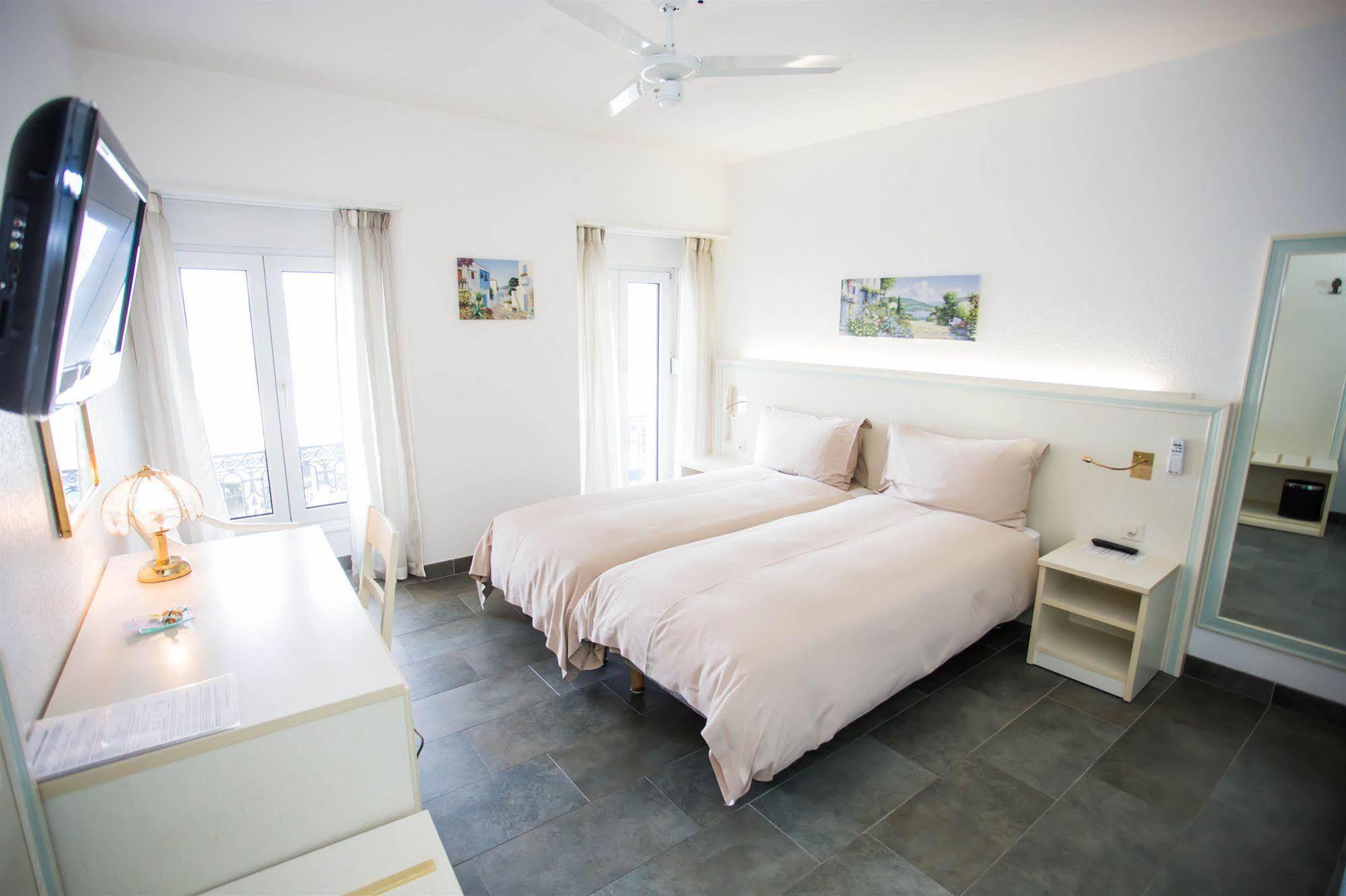 וילנב Hotel Du Port מראה חיצוני תמונה
